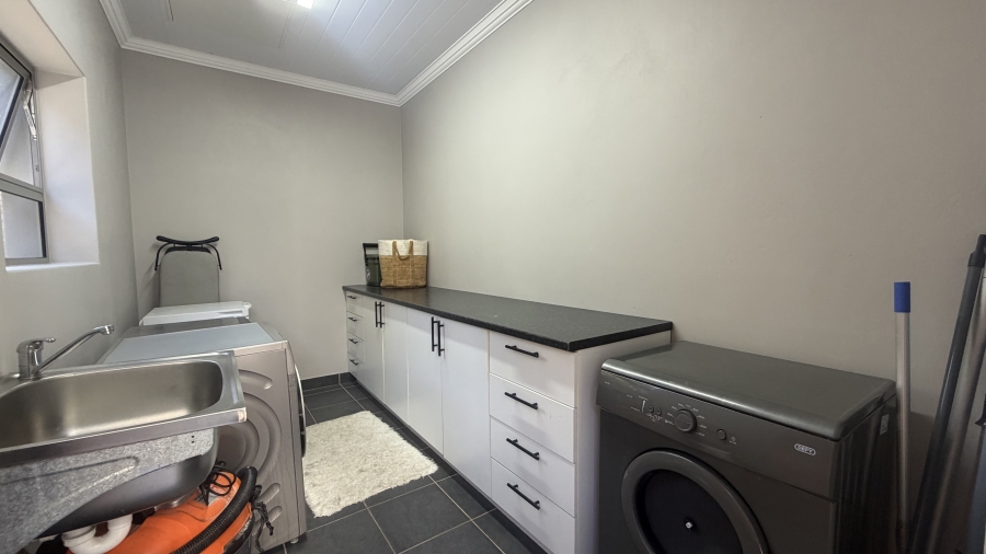 4 Bedroom Property for Sale in Wilderness Central Western Cape